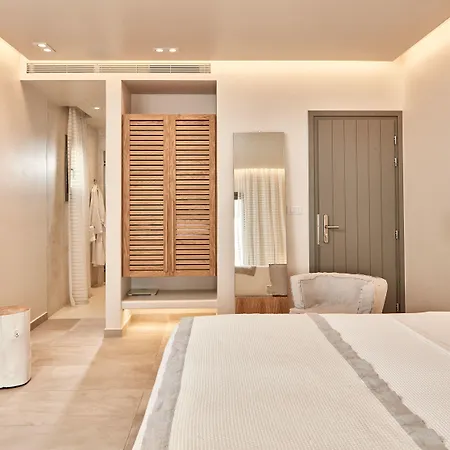 فندق 18 Grapes 5*