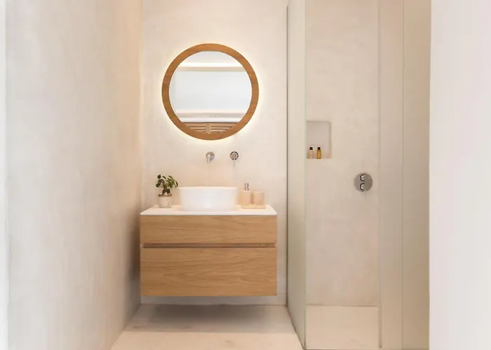 18 Grapes 阿吉奥斯普罗科皮奥斯