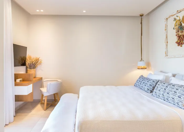 18 Grapes فندق 5*